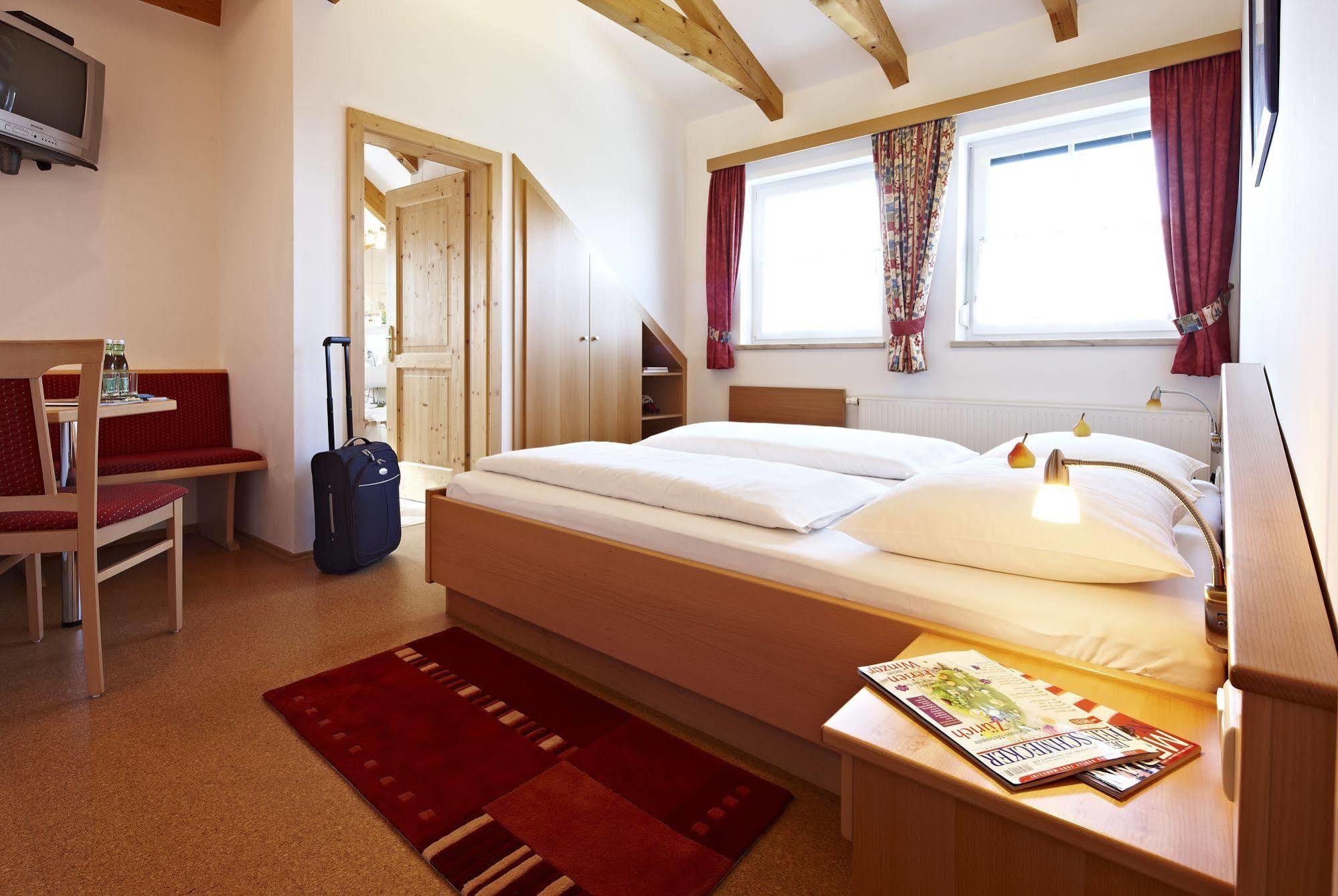 Pension Jageredt Nussbach Extérieur photo